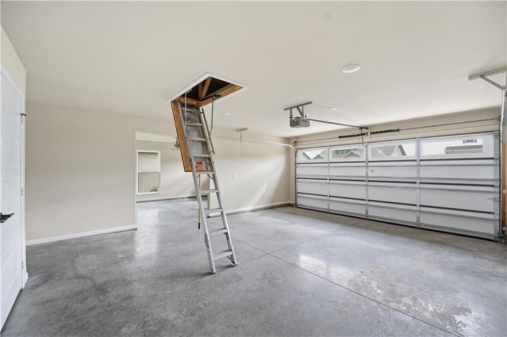 Epoxy garage floor at 18420 W 195th Street, Spring Hill, KS 66083