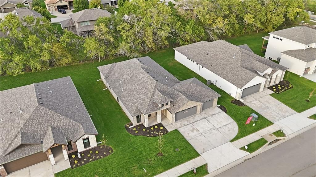 Photo 49 of 53 - 18420 W 195th Street, Spring Hill, KS 66083
