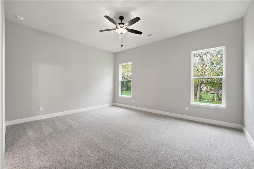 Photo 24 of 53 - 18420 W 195th Street, Spring Hill, KS 66083