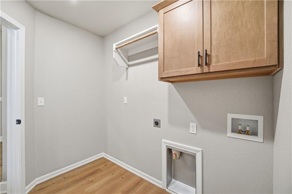 Photo 33 of 53 - 18420 W 195th Street, Spring Hill, KS 66083