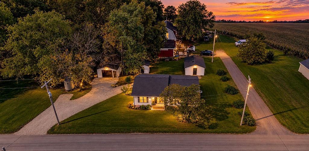 203 N Pennsylvania Avenue, East Lynne, MO: listing photo 2