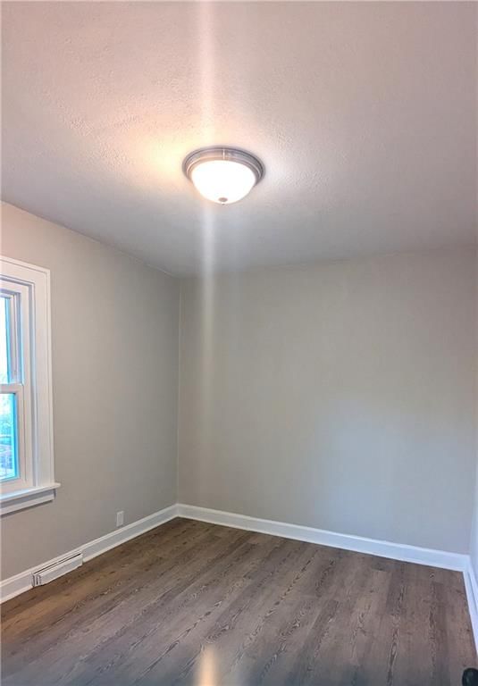 Photo 26 of 32 - 439 E Aberdeen Street, Independence, MO 64055