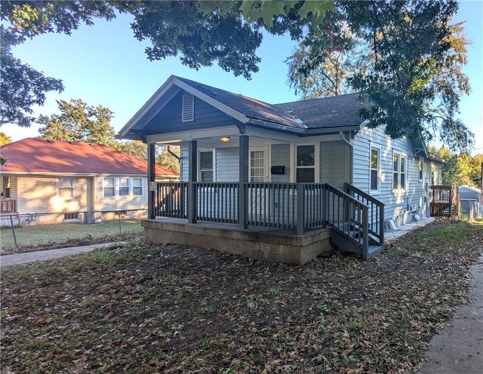 439 E Aberdeen Street, Independence, MO: listing photo 3