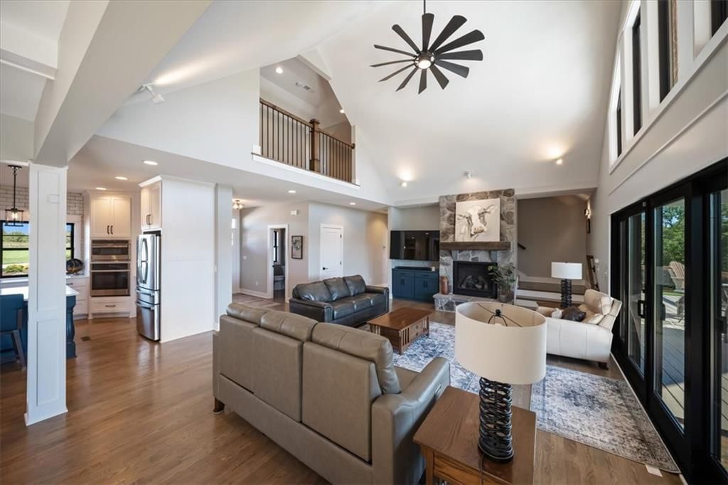 Photo 11 of 62 - 6759 W 351st Street, Louisburg, KS 66053