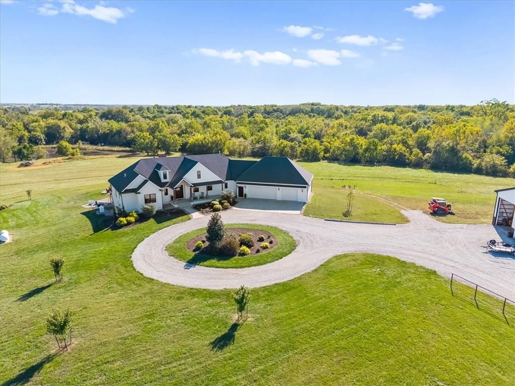 6759 W 351st Street, Louisburg, KS