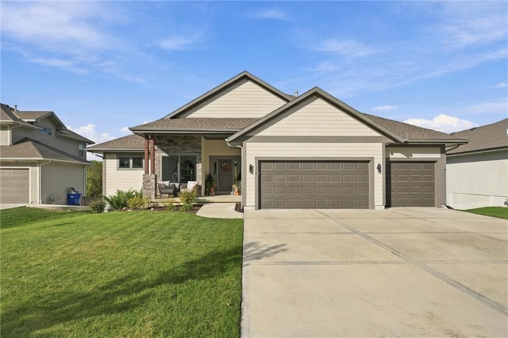 2850 W Wabash Street, Olathe, KS: listing photo 2