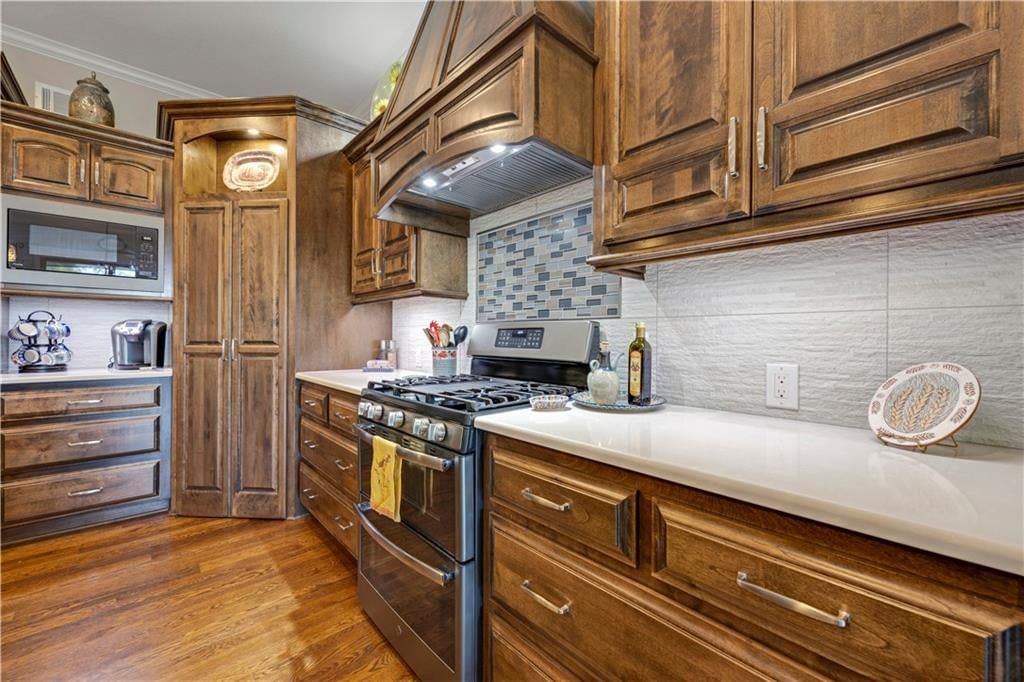 Photo 12 of 45 - 16300 S Britton Street, Olathe, KS 66062