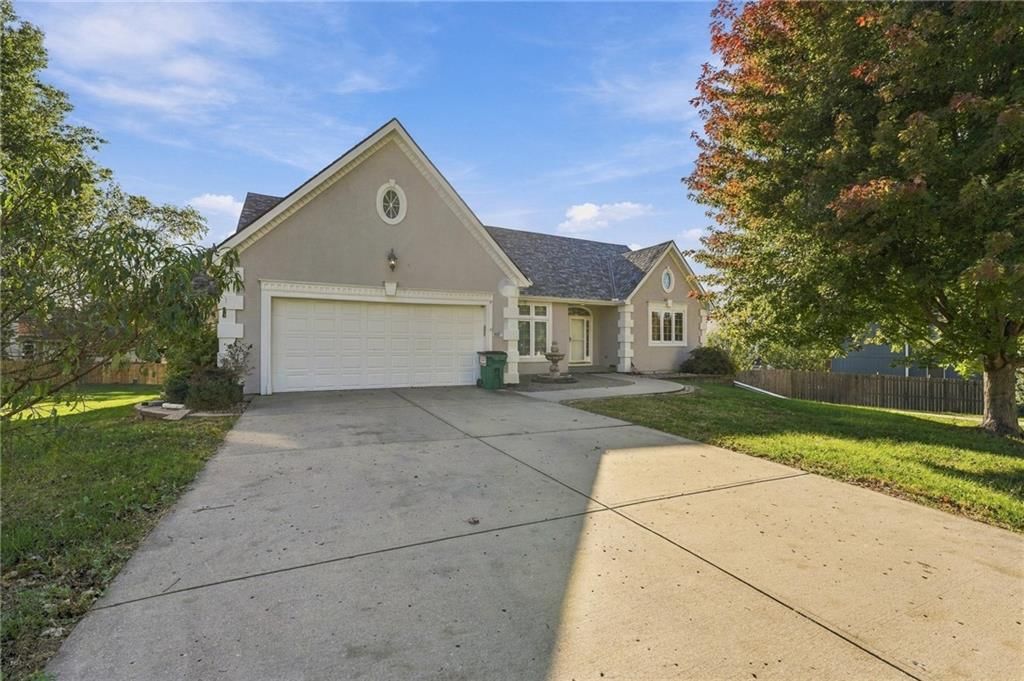 3101 NE 69th Street, Gladstone, MO: listing photo 2