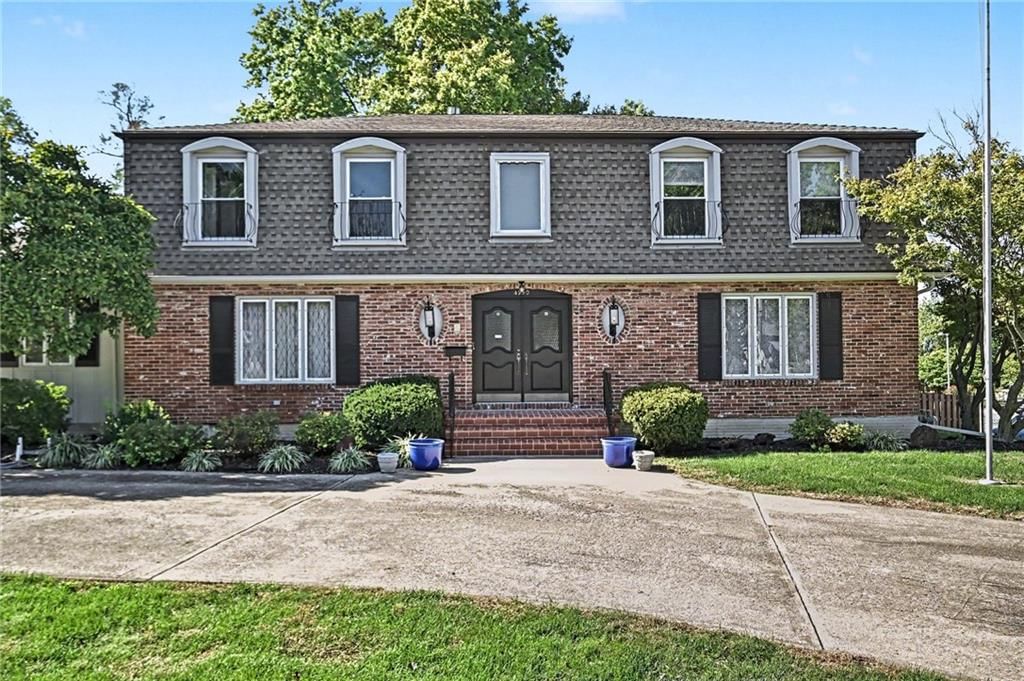 4950 Parish Drive, Roeland Park, KS: listing photo 2