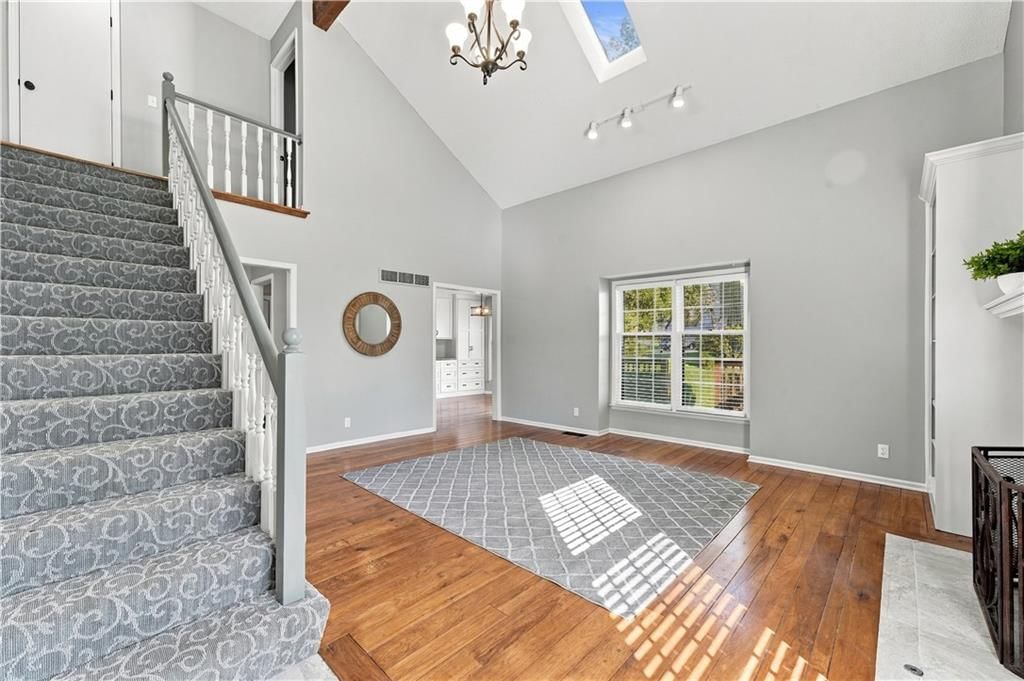 10912 W 115TH Terrace, Overland Park, KS: listing photo 2