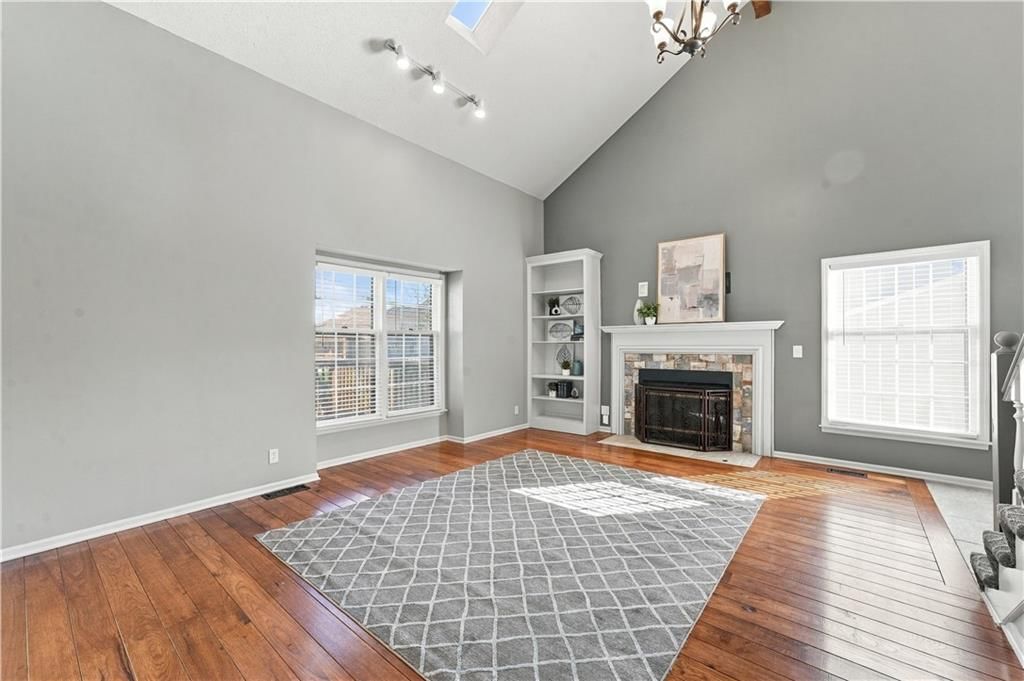 10912 W 115TH Terrace, Overland Park, KS: listing photo 3