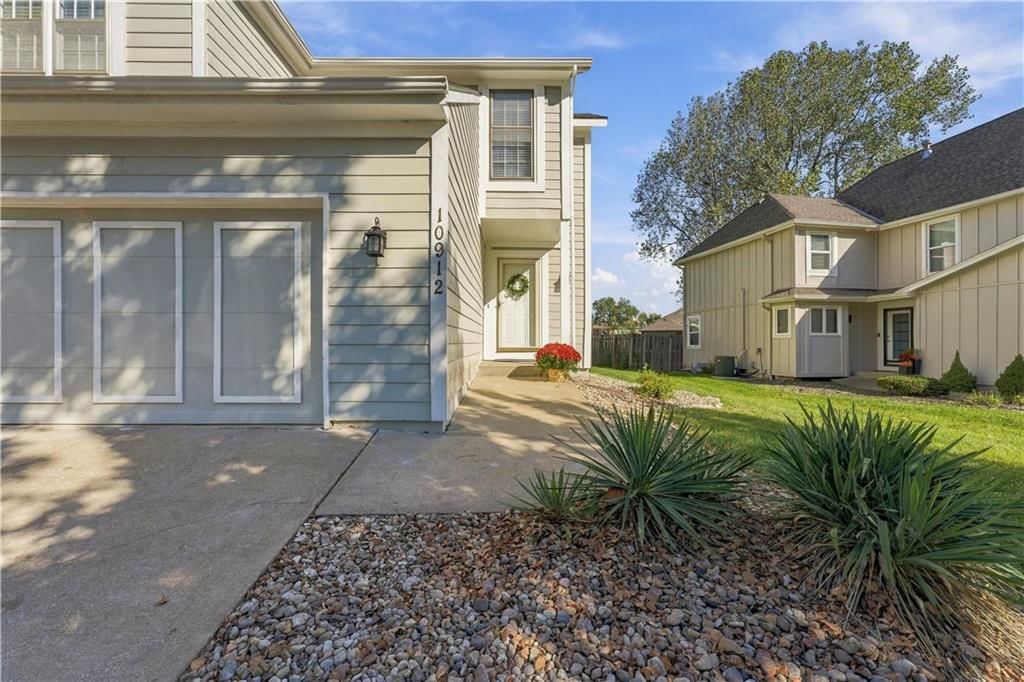 10912 W 115TH Terrace, Overland Park, KS