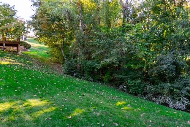 Photo 33 of 33 - 10245 Magnolia Lane, Parkville, MO 64152