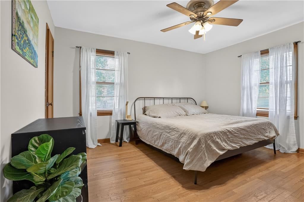 Photo 16 of 25 - 5019 Pawnee Drive, Roeland Park, KS 66205