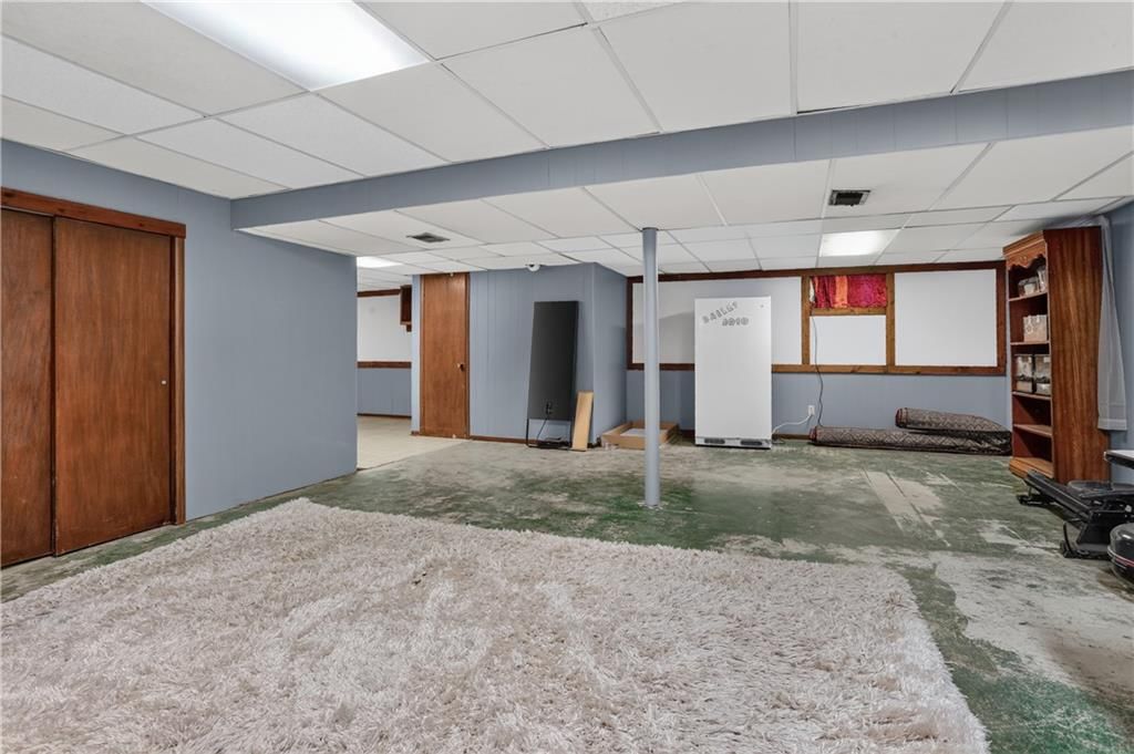 Photo 19 of 25 - 5019 Pawnee Drive, Roeland Park, KS 66205