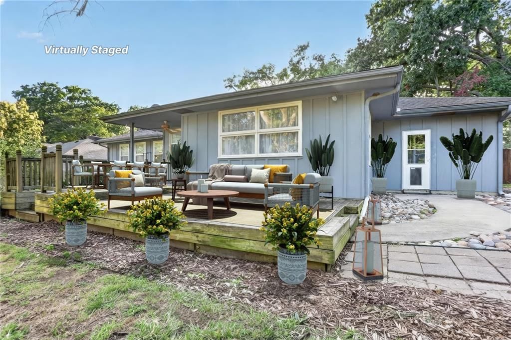 Photo 23 of 25 - 5019 Pawnee Drive, Roeland Park, KS 66205
