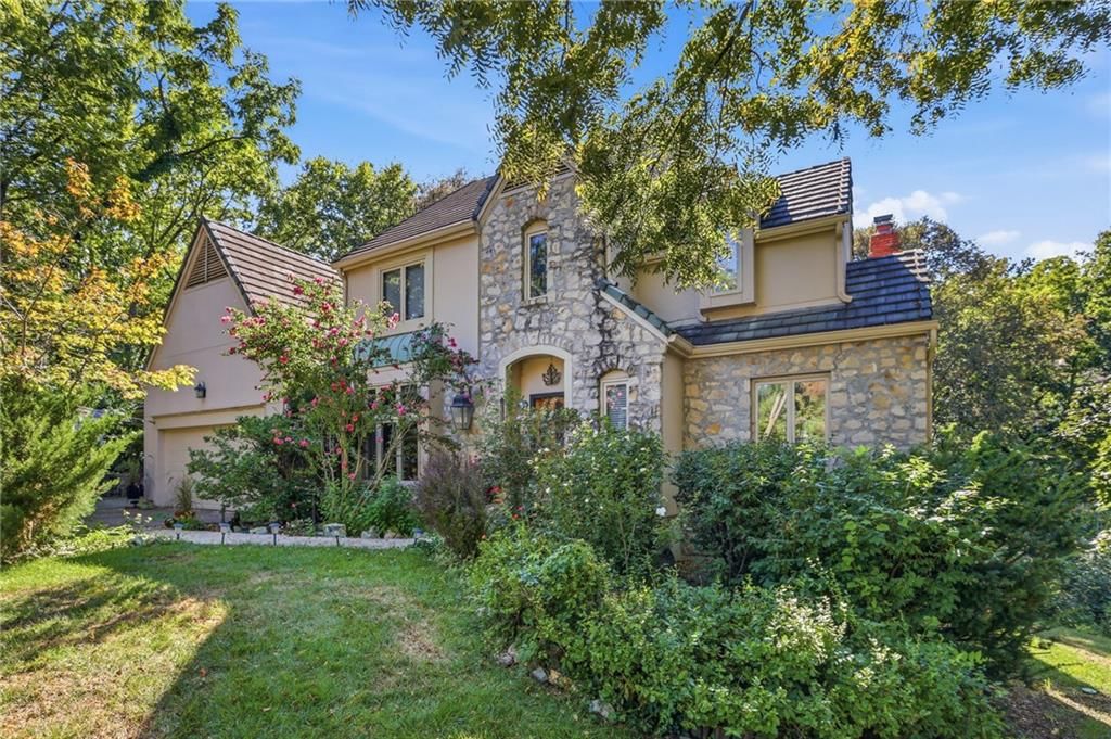 12414 Summit Street, Kansas City, MO