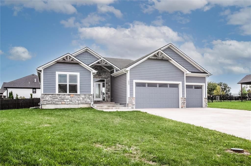 1603 Marvin Court, Harrisonville, MO: listing photo 3