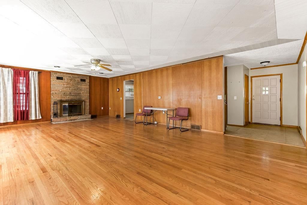 Photo 7 of 33 - 11801 E 45TH Terrace, Kansas City, MO 64133