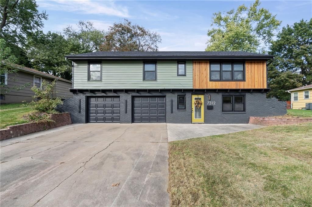 7312 Hedges Avenue, Raytown, MO