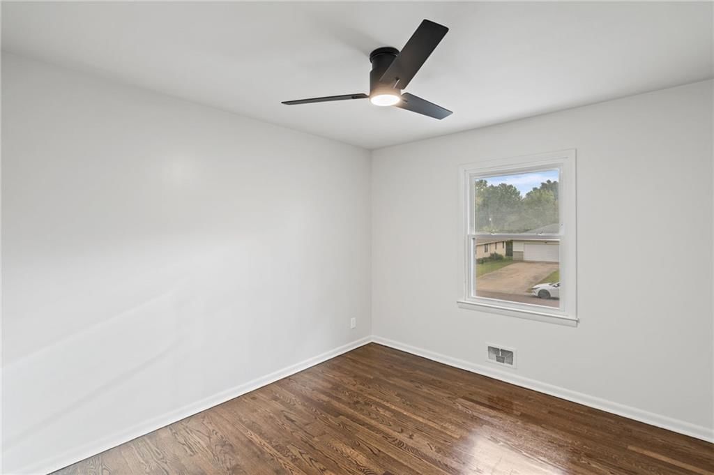 Photo 22 of 34 - 7312 Hedges Avenue, Raytown, MO 64133