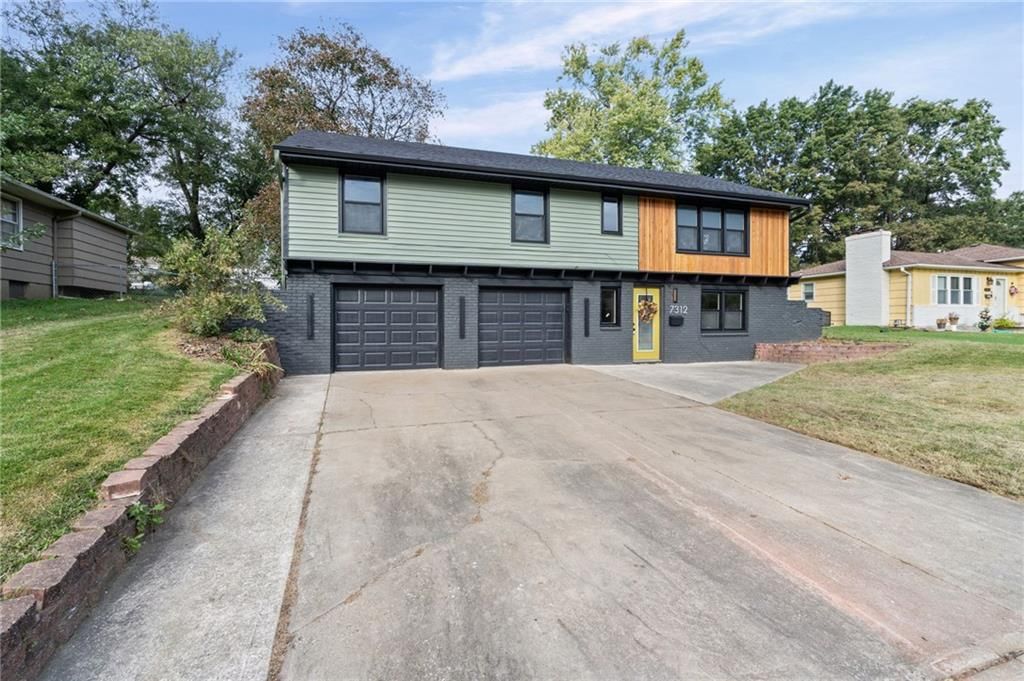 7312 Hedges Avenue, Raytown, MO: listing photo 3