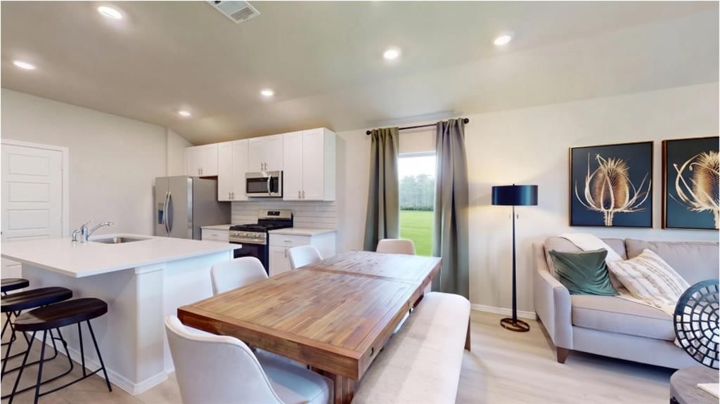 Photo 5 of 13 - 1616 SW 9th Street, Oak Grove, MO 64075