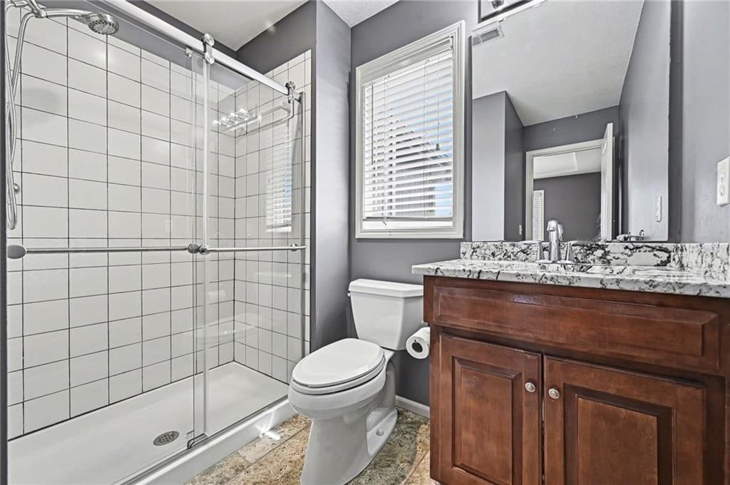 Photo 27 of 34 - 10139 N Montgall Avenue, Kansas City, MO 64155