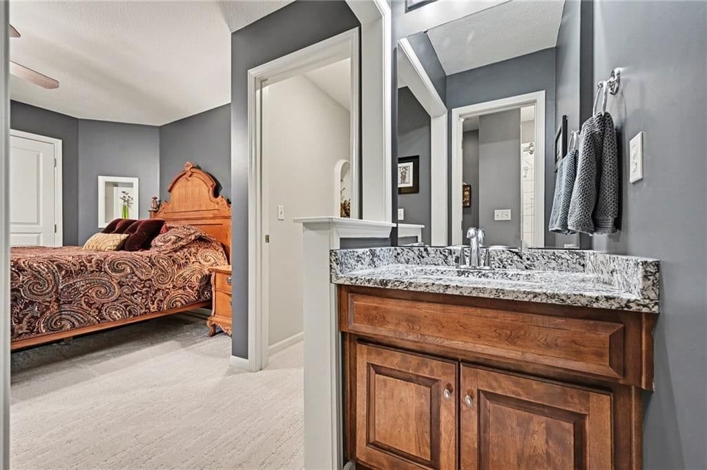 Photo 23 of 34 - 10139 N Montgall Avenue, Kansas City, MO 64155