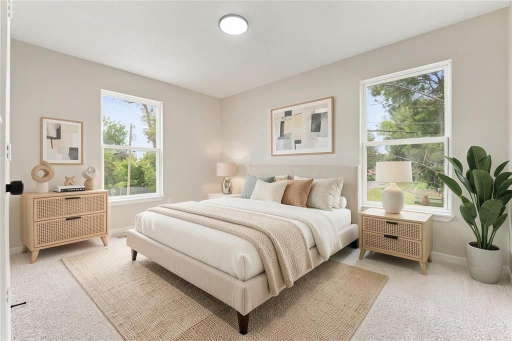 Photo 14 of 27 - 703 W. Lawrence Street, Spring Hill, KS 66083