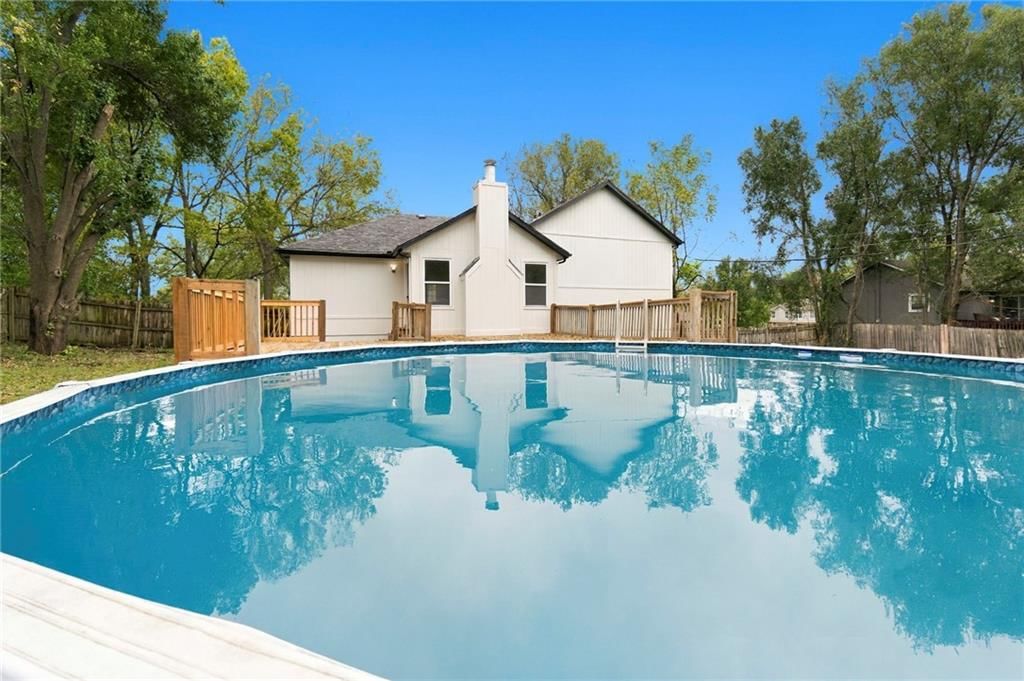 Photo 26 of 27 - 703 W. Lawrence Street, Spring Hill, KS 66083