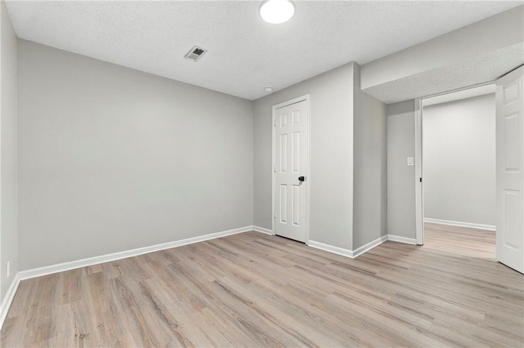 Photo 24 of 27 - 703 W. Lawrence Street, Spring Hill, KS 66083