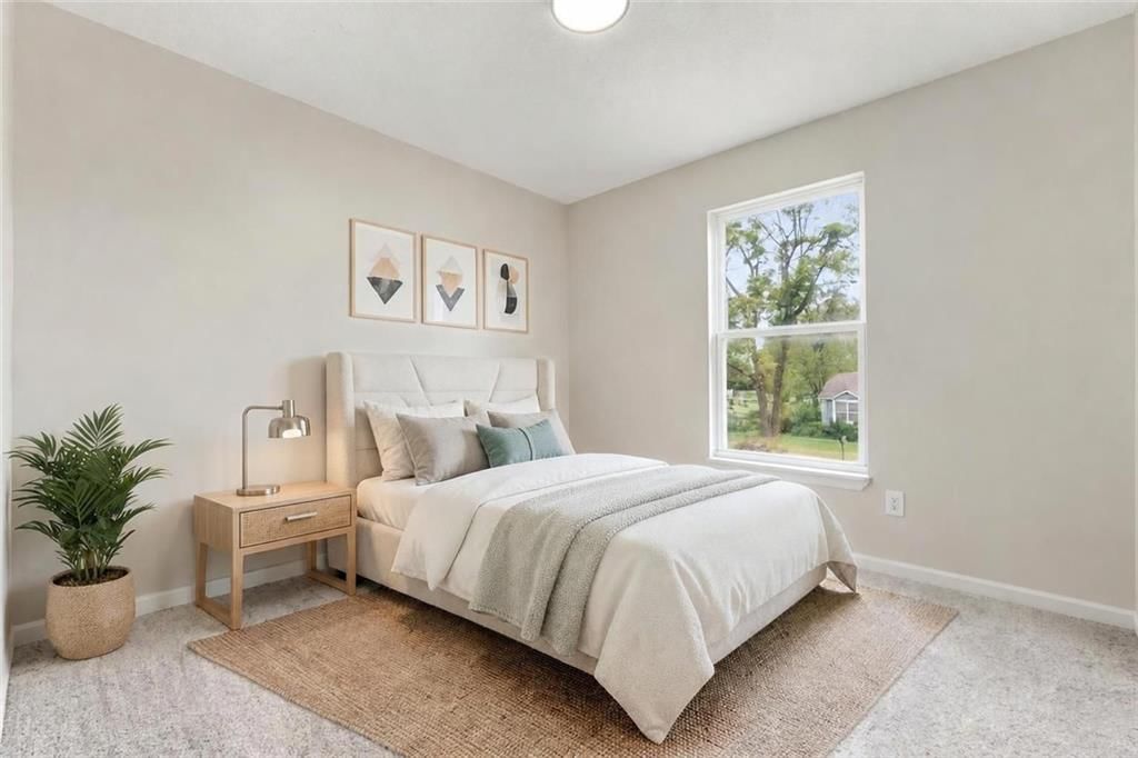 Photo 18 of 27 - 703 W. Lawrence Street, Spring Hill, KS 66083