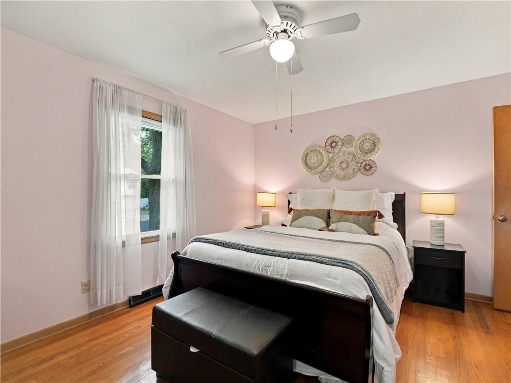 Photo 4 of 24 - 8314 Kentucky Avenue, Raytown, MO 64138