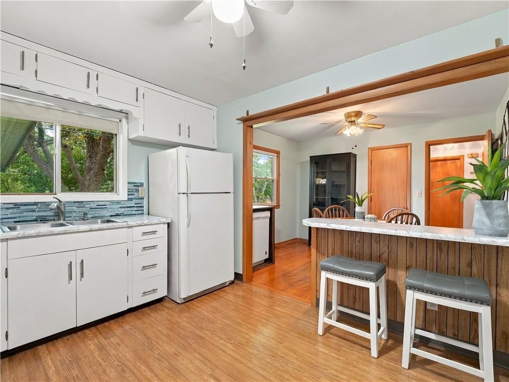 Photo 13 of 24 - 8314 Kentucky Avenue, Raytown, MO 64138