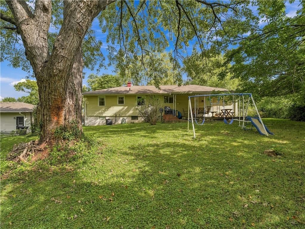 Photo 19 of 24 - 8314 Kentucky Avenue, Raytown, MO 64138