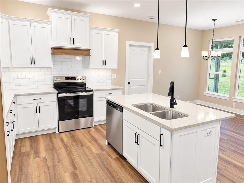 2924 N 114th Terrace, Kansas City, KS: listing photo 3