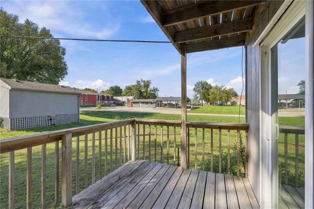 Deck and wood deck at 307B E Main Street, Smithville, MO 64089