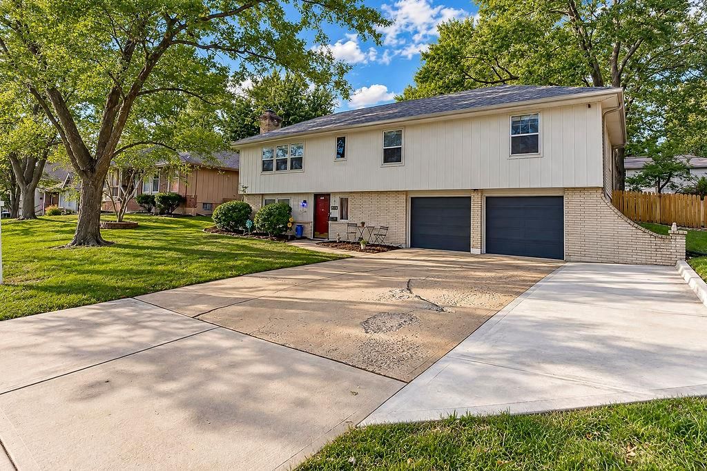 11712 E 62nd Terrace, Kansas City, MO: listing photo 2