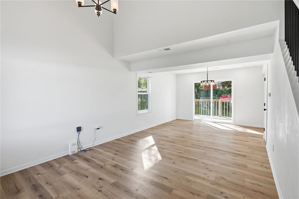 307A E Main Street, Smithville, MO: listing photo 3