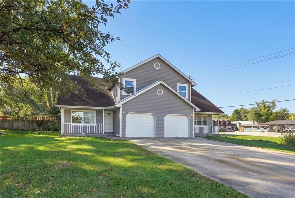 307A E Main Street, Smithville, MO: listing photo 2