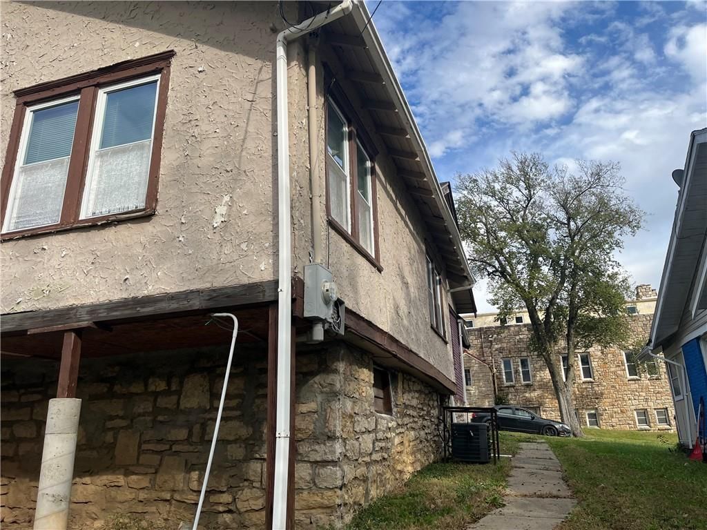4300 MONTGALL Avenue, Kansas City, MO: listing photo 2