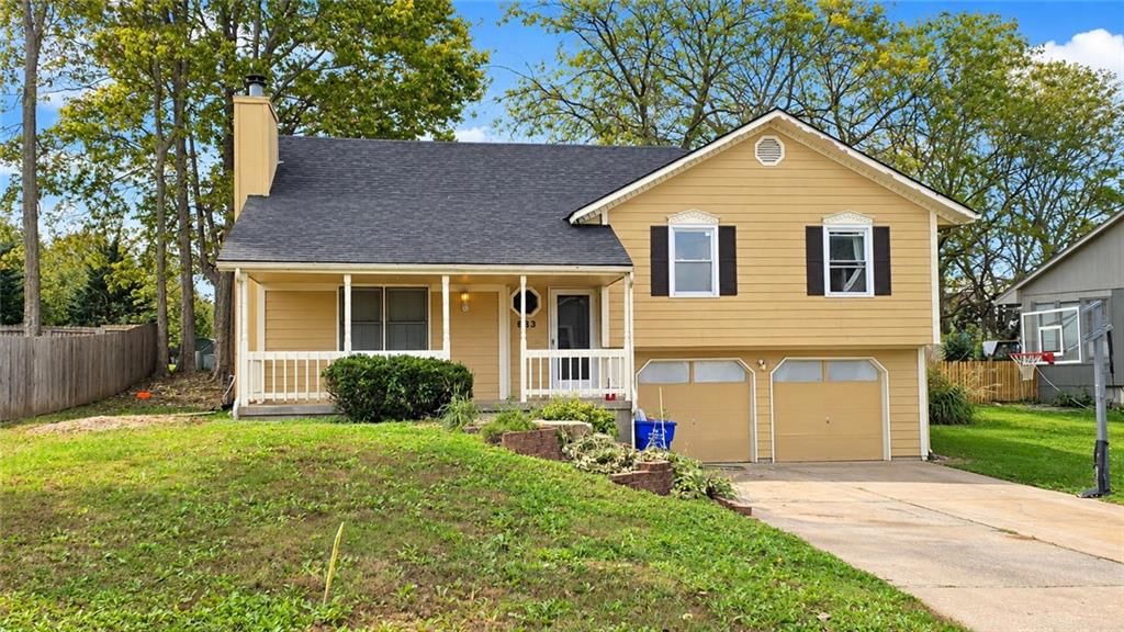 833 NE BRISTOL Drive, Lee's Summit, MO: listing photo 2