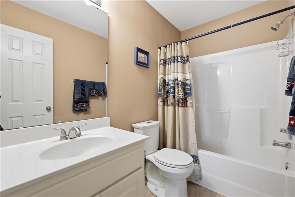 Photo 13 of 18 - 600 S Maple Street, Gardner, KS 66030