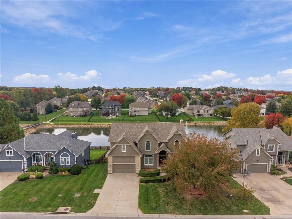 2808 SW Arthur Drive, Lee's Summit, MO