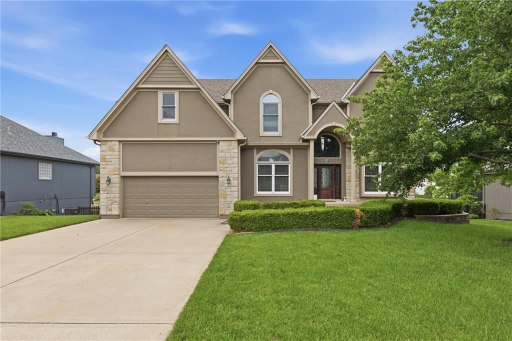 2808 SW Arthur Drive, Lee's Summit, MO