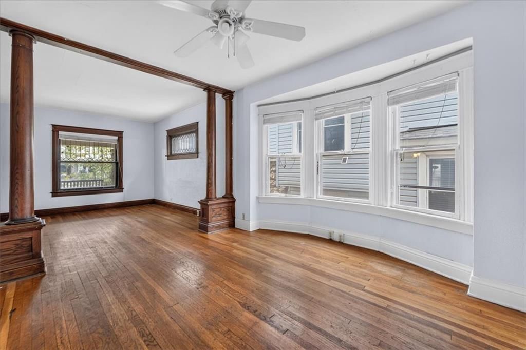 Photo 7 of 24 - 4232 Campbell Street, Kansas City, MO 64110