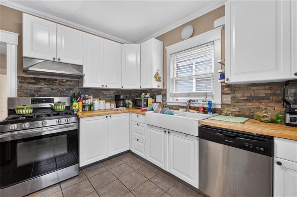 Kitchen backsplash at 4232 Campbell Street, Kansas City, MO 64110
