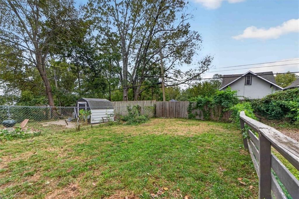 Photo 24 of 24 - 4232 Campbell Street, Kansas City, MO 64110