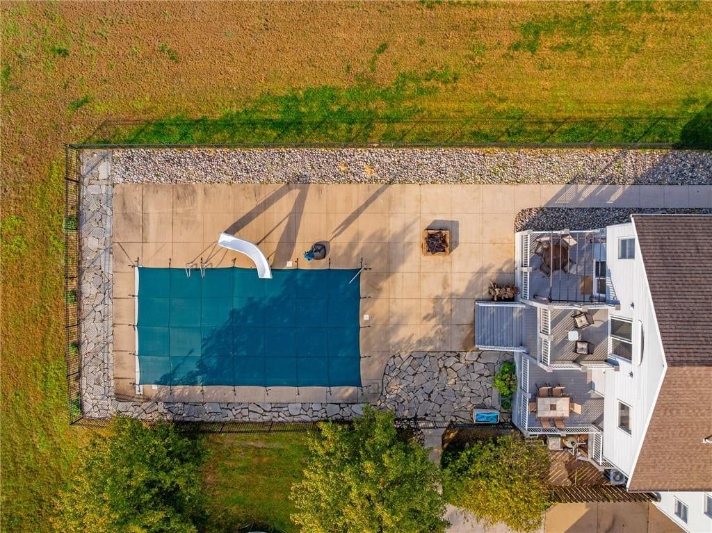 Photo 58 of 70 - 9260 Oakcrest Drive, Lenexa, KS 66227
